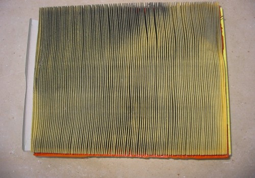 The Benefits of Cleaning Your Car's Air Filter